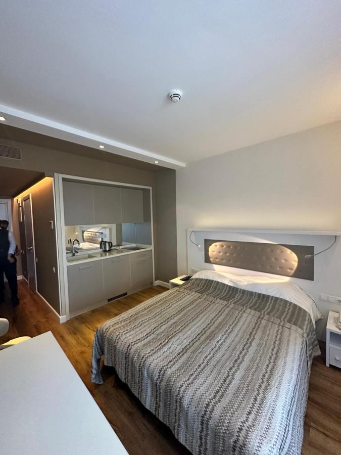 באטומי Alliance Palace Aparthotel By Marriott מראה חיצוני תמונה