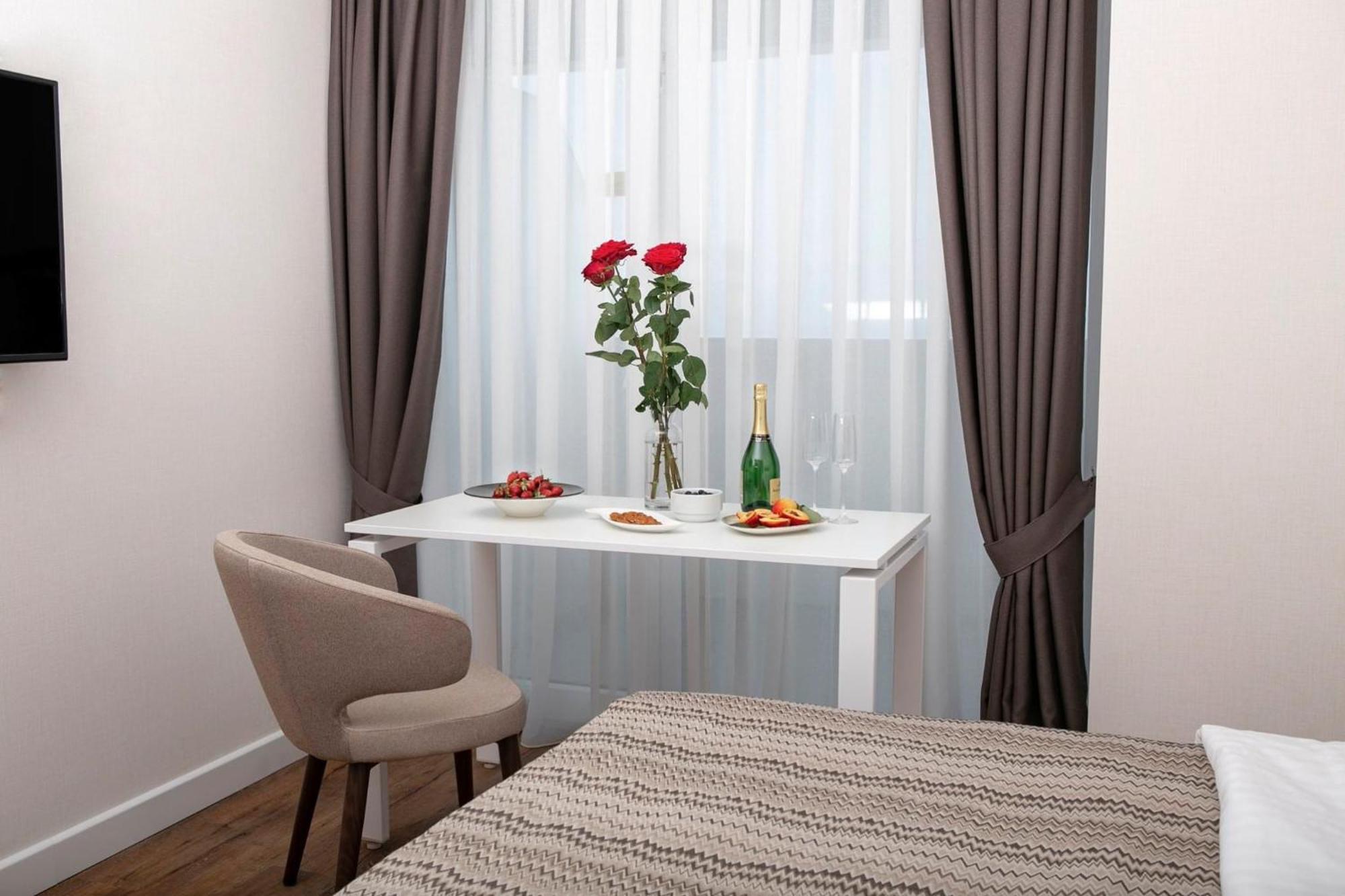 באטומי Alliance Palace Aparthotel By Marriott מראה חיצוני תמונה