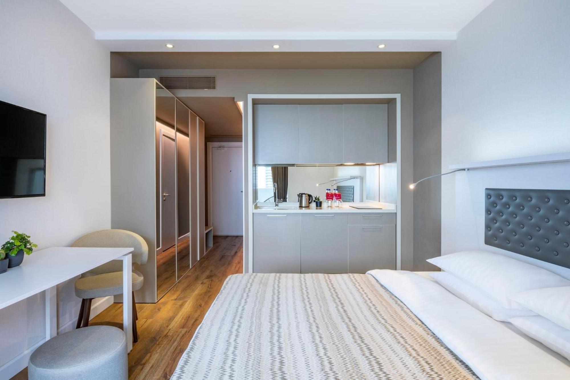 באטומי Alliance Palace Aparthotel By Marriott מראה חיצוני תמונה