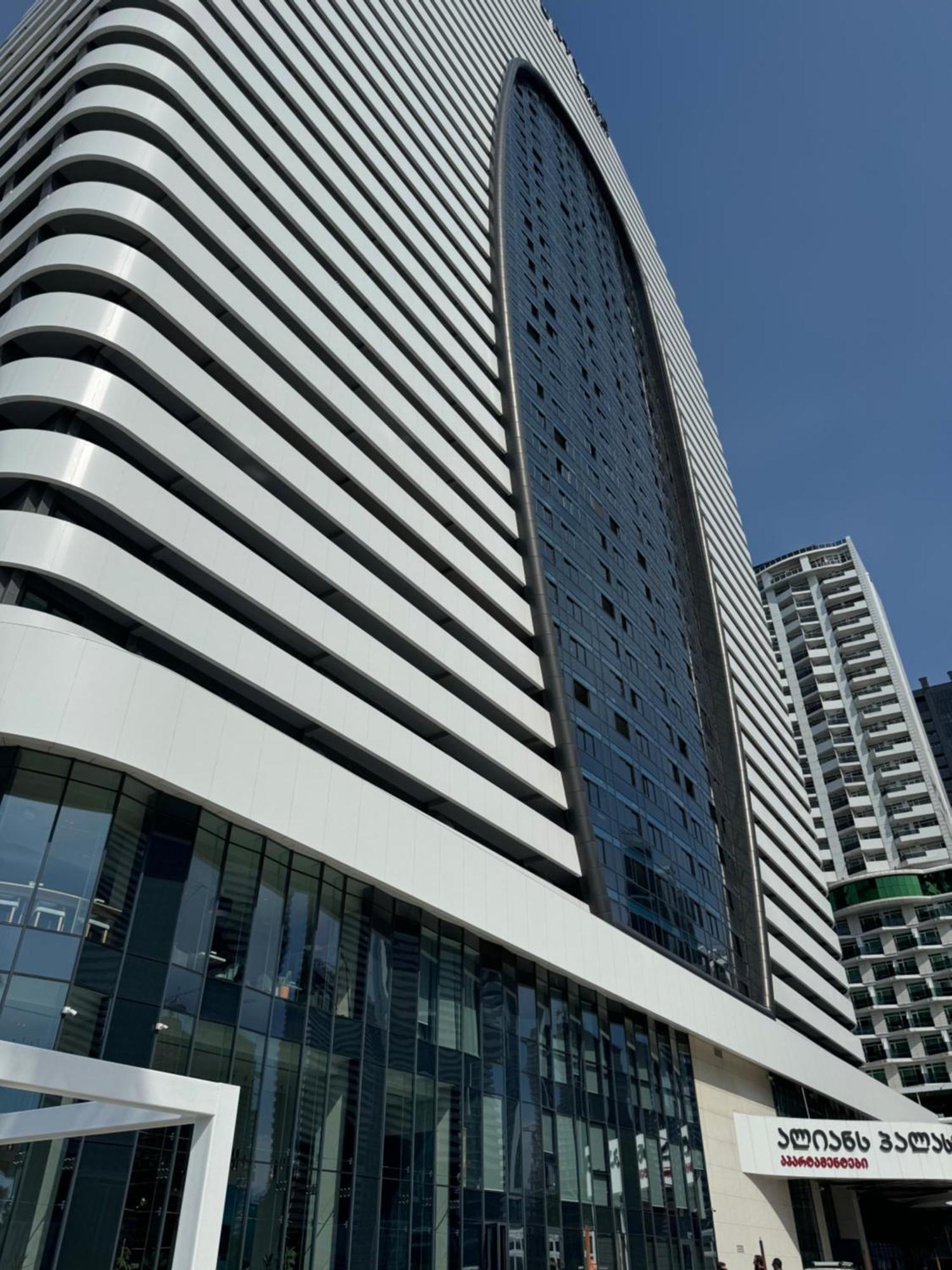 באטומי Alliance Palace Aparthotel By Marriott מראה חיצוני תמונה